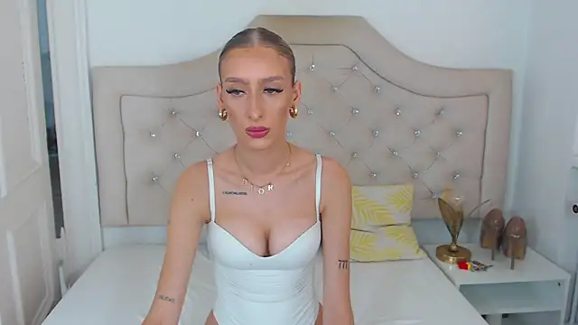 NatalieSensual online show from 19, 6, 2026