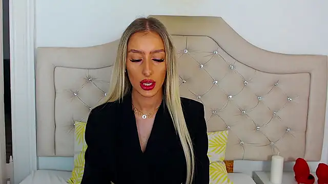 Snapshot of NatalieSensual chatting on 15, 11, 2025 NatalieSensual online show from 15, 11, 2025