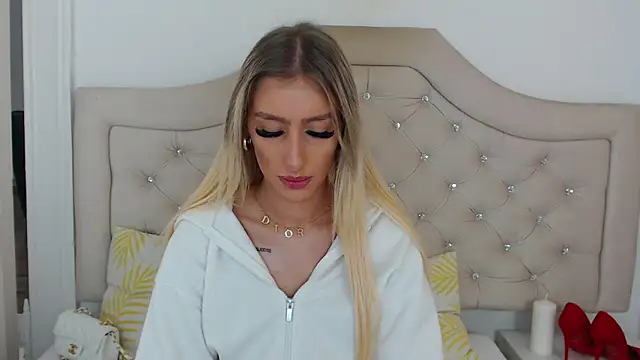 Snapshot of NatalieSensual chatting on 23, 11, 2025 NatalieSensual online show from 23, 11, 2025