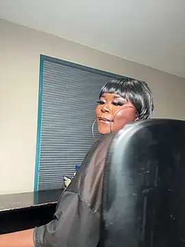 WomanNextdoor1 online show from 27, 11, 2025