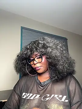 Snapshot of WomanNextdoor1 chatting on 21, 5, 2026 WomanNextdoor1 online show from 21, 5, 2026