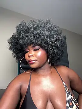 Snapshot of WomanNextdoor1 chatting on 6, 5, 2026 WomanNextdoor1 online show from 6, 5, 2026