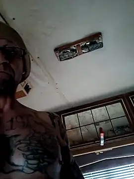 ShawnandDani7074 online show from 11, 1, 2026