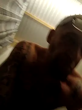 ShawnandDani7074 online show from 16, 2, 2026