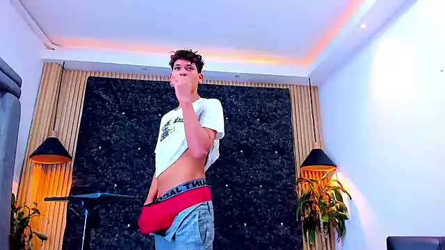 Stronger sexy online show from 7, 10, 2025