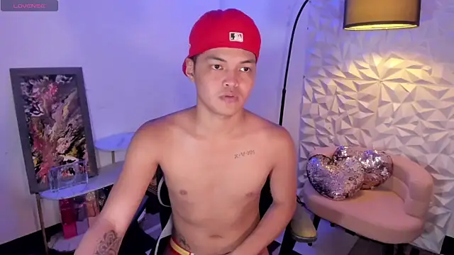 asianhugescott online show from 16, 2, 2026