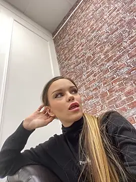 MarilynNova online show from 21, 12, 2025