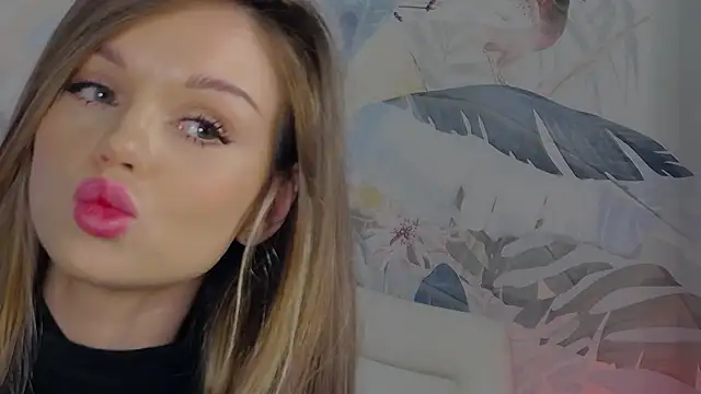 MarilynNova online show from 12, 11, 2025