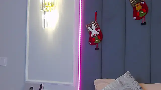 MarilynNova online show from 23, 12, 2025