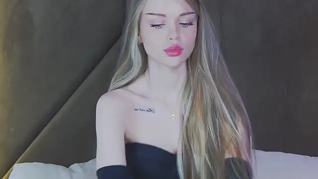 MarilynNova online show from 6, 4, 2026