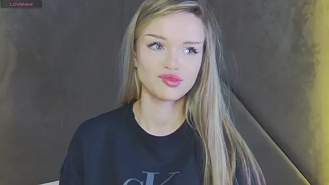 Snapshot of MarilynNova chatting on 30, 6, 2026 MarilynNova online show from 30, 6, 2026