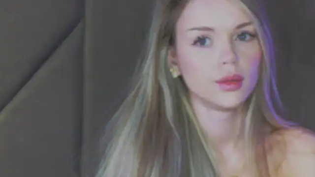 Snapshot of MarilynNova chatting on 22, 7, 2026 MarilynNova online show from 22, 7, 2026