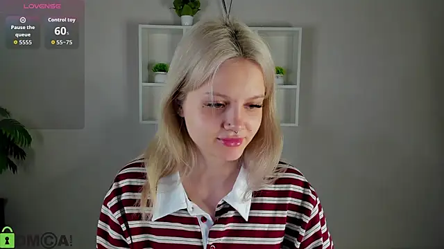 Snapshot of Allice_Cox chatting on 14, 10, 2025 Allice Cox online show from 14, 10, 2025