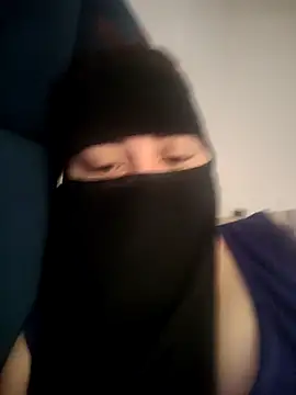 Snapshot of _Douna_-_ chatting on 31, 10, 2025 Douna - online show from 31, 10, 2025