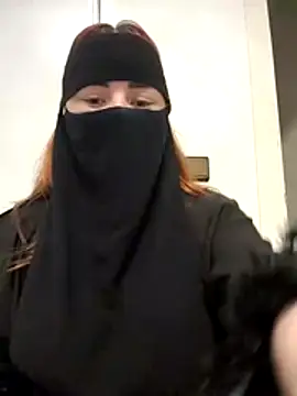 Snapshot of _Douna_-_ chatting on 1, 11, 2025 Douna - online show from 1, 11, 2025