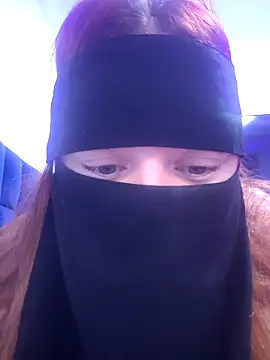 Snapshot of _Douna_-_ chatting on 6, 11, 2025 Douna - online show from 6, 11, 2025