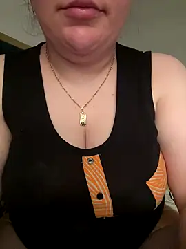 Snapshot of _Douna_-_ chatting on 11, 9, 2025 Douna - online show from 11, 9, 2025