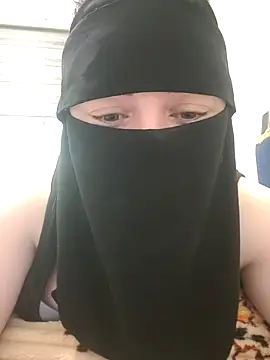 Snapshot of _Douna_-_ chatting on 4, 11, 2025 Douna - online show from 4, 11, 2025