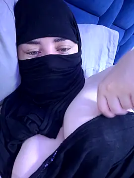 Snapshot of _Douna_-_ chatting on 14, 9, 2025 Douna - online show from 14, 9, 2025