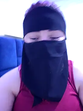 Snapshot of _Douna_-_ chatting on 28, 9, 2025 Douna - online show from 28, 9, 2025