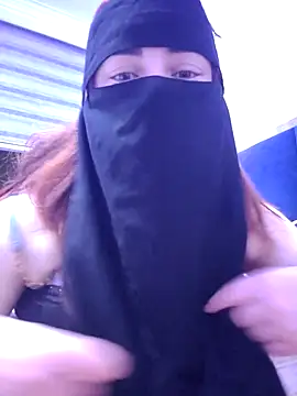 Snapshot of _Douna_-_ chatting on 5, 10, 2025 Douna - online show from 5, 10, 2025