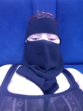 Snapshot of _Douna_-_ chatting on 23, 10, 2025 Douna - online show from 23, 10, 2025