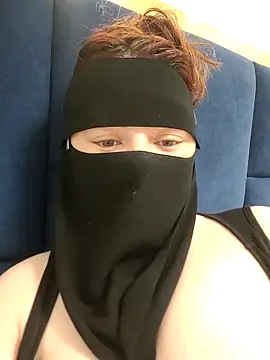 Snapshot of _Douna_-_ chatting on 24, 10, 2025 Douna - online show from 24, 10, 2025