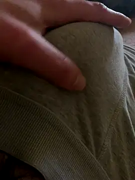 MuzzyFacing online show from 25, 11, 2025