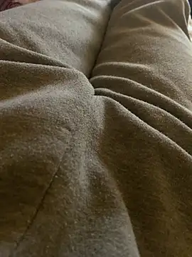 Snapshot of MuzzyFacing chatting on 4, 2, 2026 MuzzyFacing online show from 4, 2, 2026