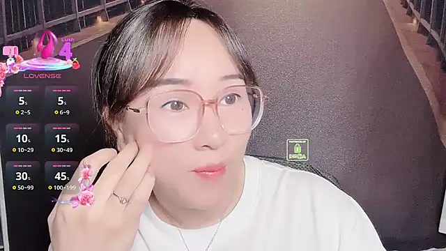 Liqinqin online show from 10, 9, 2025