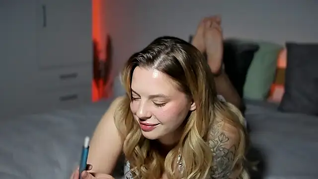 LilyFlamee online show from 15, 2, 2026