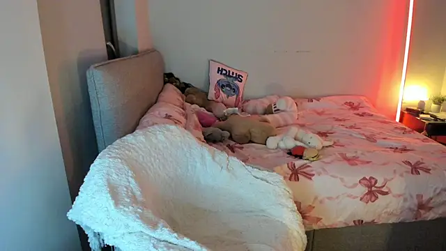 jjulietterose online show from 2, 4, 2026