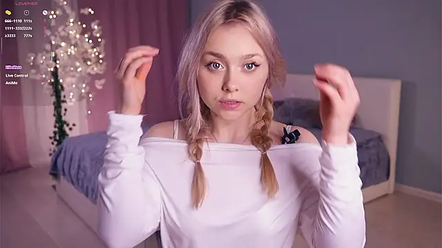 AccaCroyle online show from 6, 3, 2026