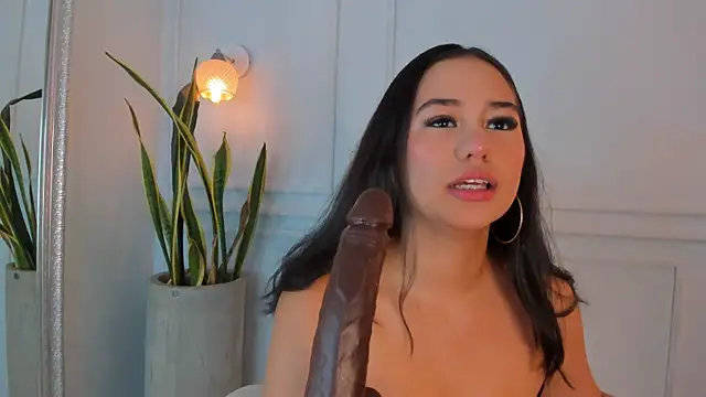 Snapshot of Jazmiinee chatting on 15, 10, 2025 Jazmiinee online show from 15, 10, 2025