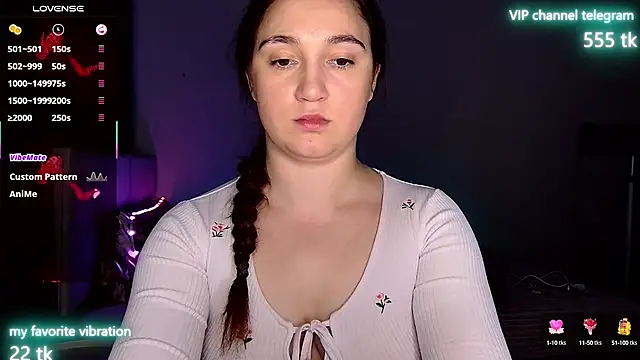 Snapshot of Eliz_v_tta chatting on 13, 10, 2025 Eliz v tta online show from 13, 10, 2025