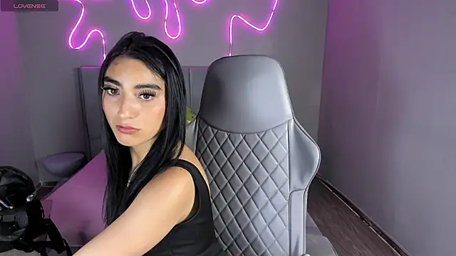 Emma and Issac online show from 6, 2, 2026