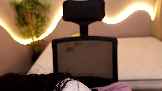 Emma and Issac online show from 14, 3, 2026