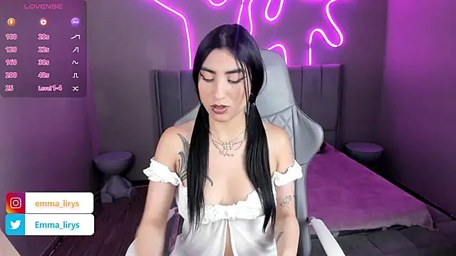 Emma and Issac online show from 10, 9, 2025