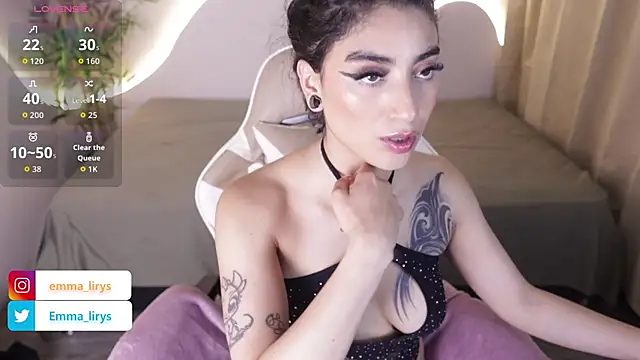 Emma and Issac online show from 21, 11, 2025