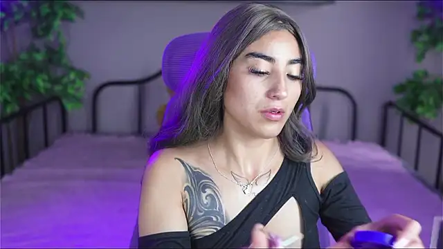 Emma and Issac online show from 5, 2, 2026