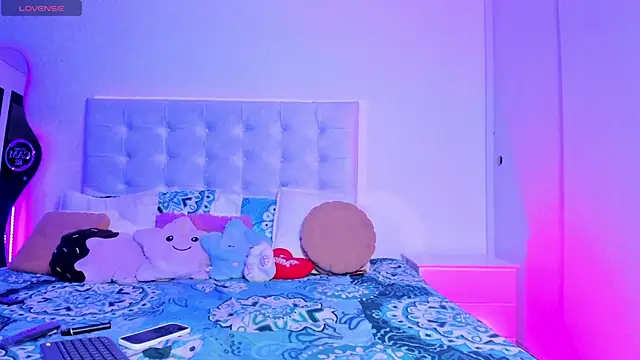 Snapshot of Baby_Steff chatting on 10, 10, 2025 Baby Steff online show from 10, 10, 2025