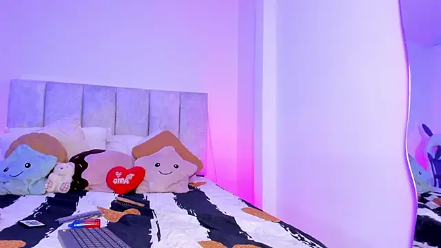 Snapshot of Baby_Steff chatting on 20, 10, 2025 Baby Steff online show from 20, 10, 2025