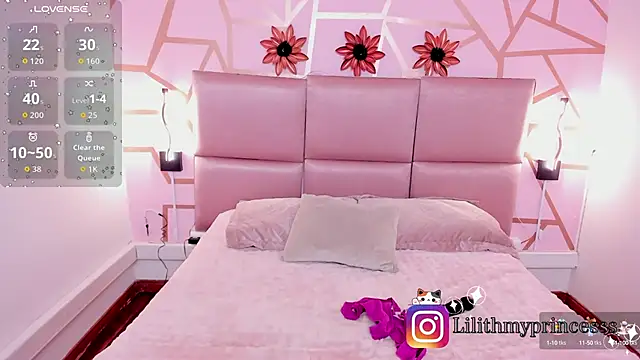 lilithSoul  online show from 17, 9, 2025