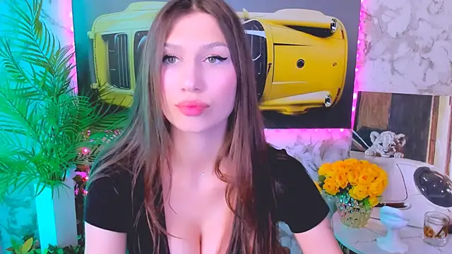 Mollyinyourmind online show from 8, 10, 2025