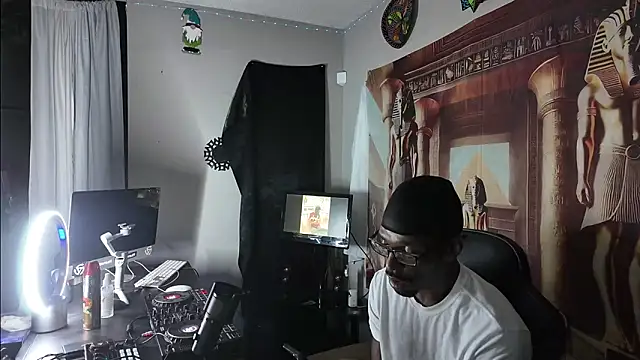 Triggerhappycj100 online show from 30, 3, 2026