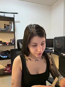 Snapshot of Privad_ravenna chatting on 28, 5, 2026 Privad ravenna online show from 28, 5, 2026