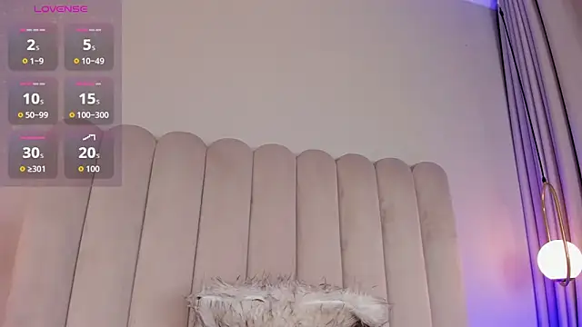 Snapshot of ashlye_white chatting on 19, 10, 2025 ashlye white online show from 19, 10, 2025