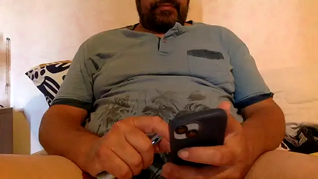 Snapshot of steve669_hot chatting on 4, 7, 2026 steve669 hot online show from 4, 7, 2026