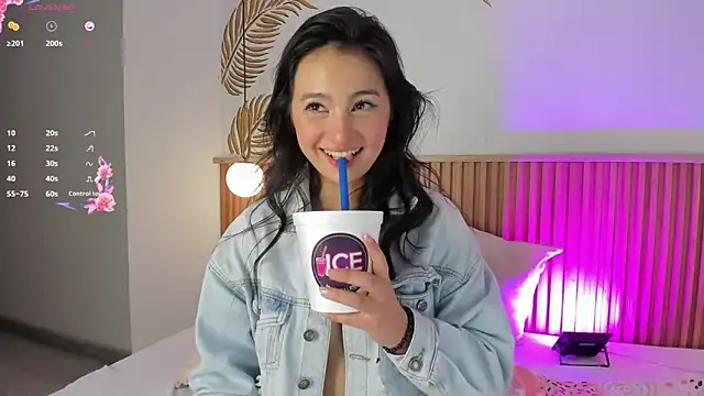 Valleriie  online show from 23, 11, 2025