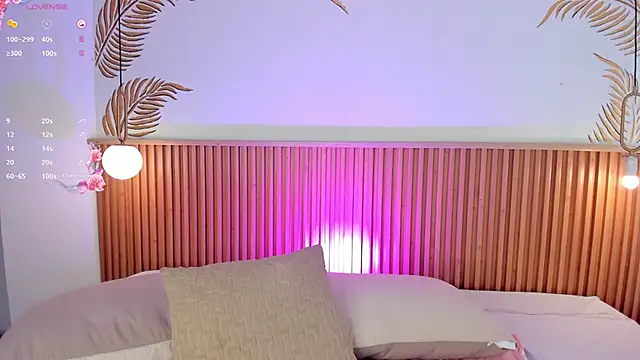 Valleriie  online show from 31, 10, 2025